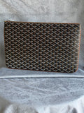 Black Senat Pouch