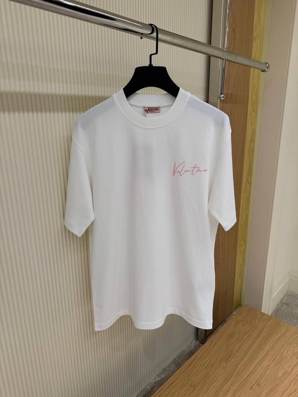 White VLogo Signature T-Shirt