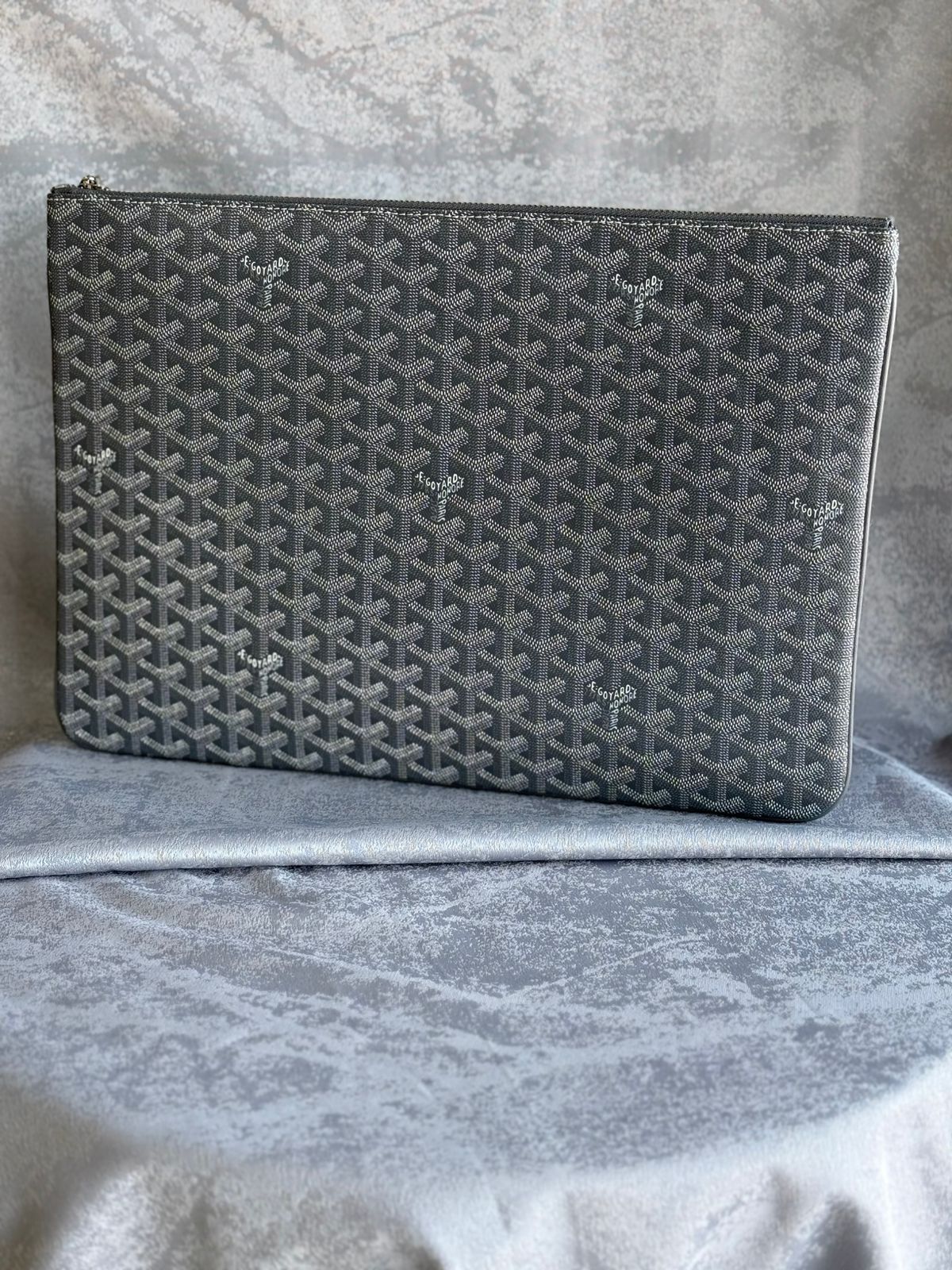 Blue Senat Pouch