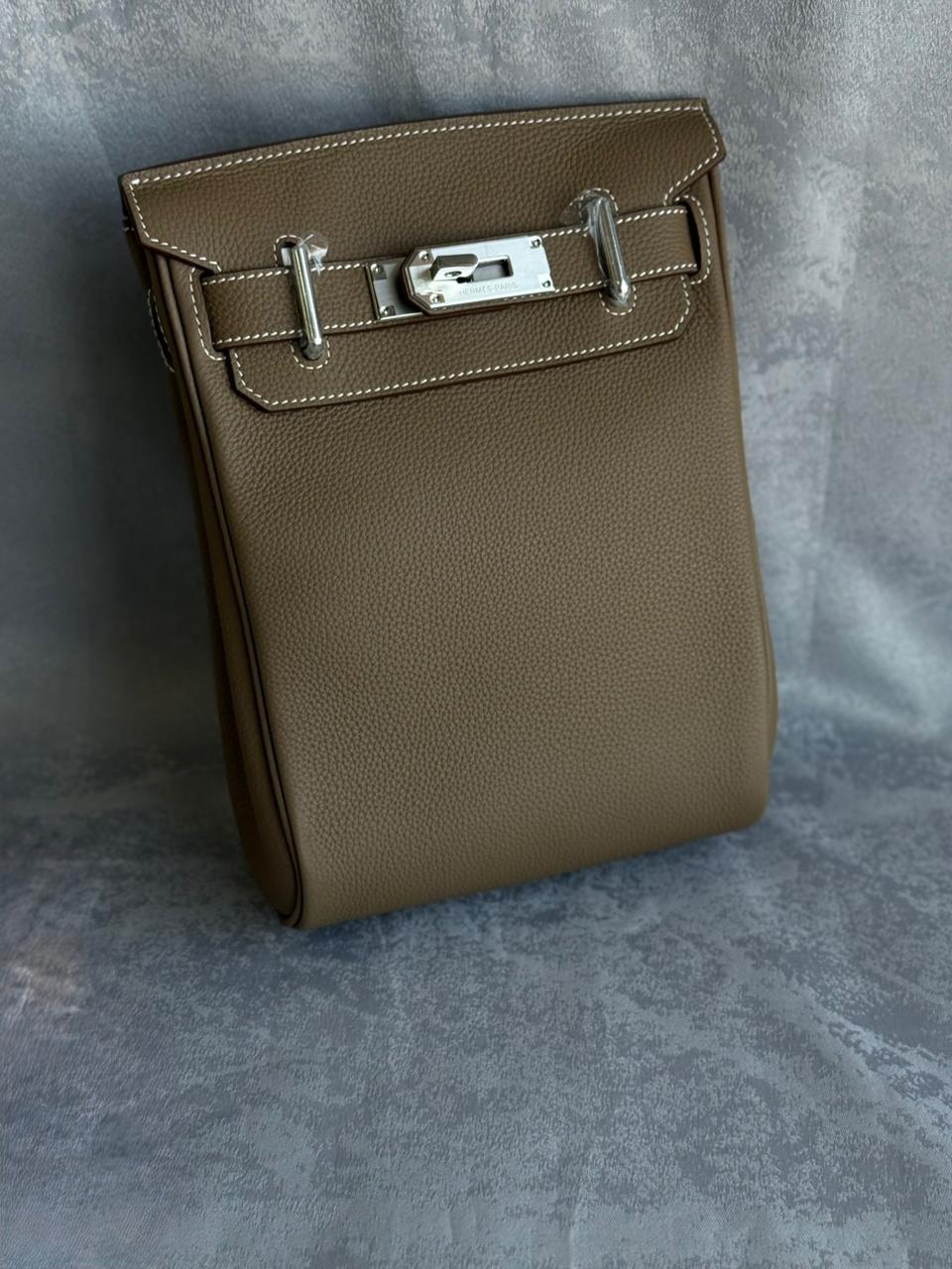 Black Kelly Messenger Bag