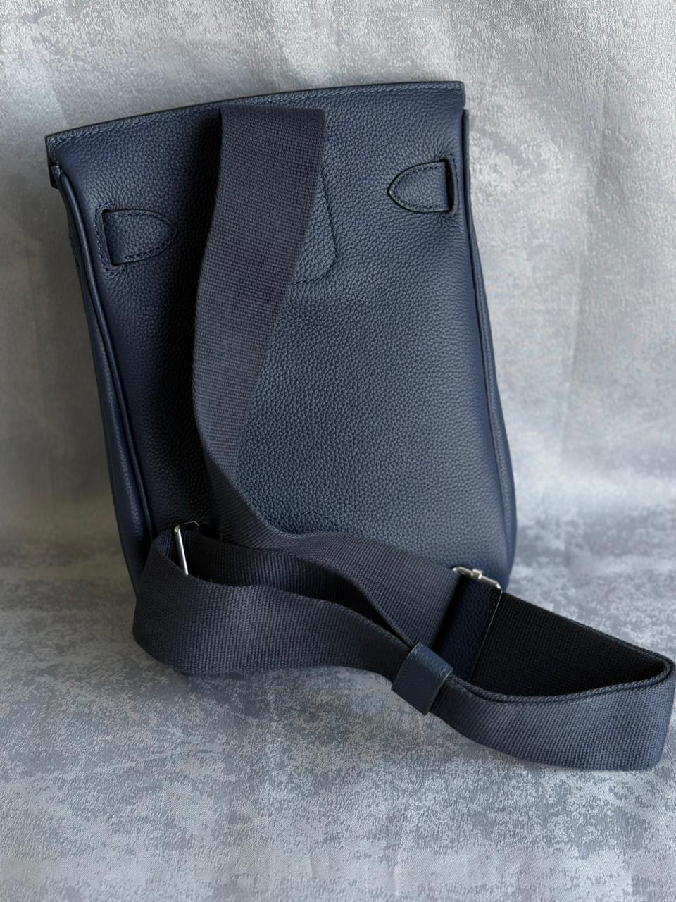 Black Kelly Messenger Bag